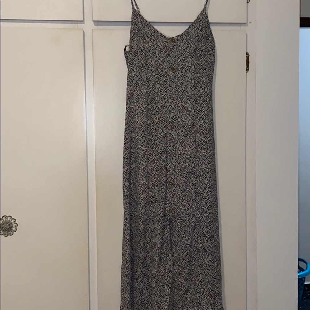 BRAND NEW-Print button down midi dress beautiful